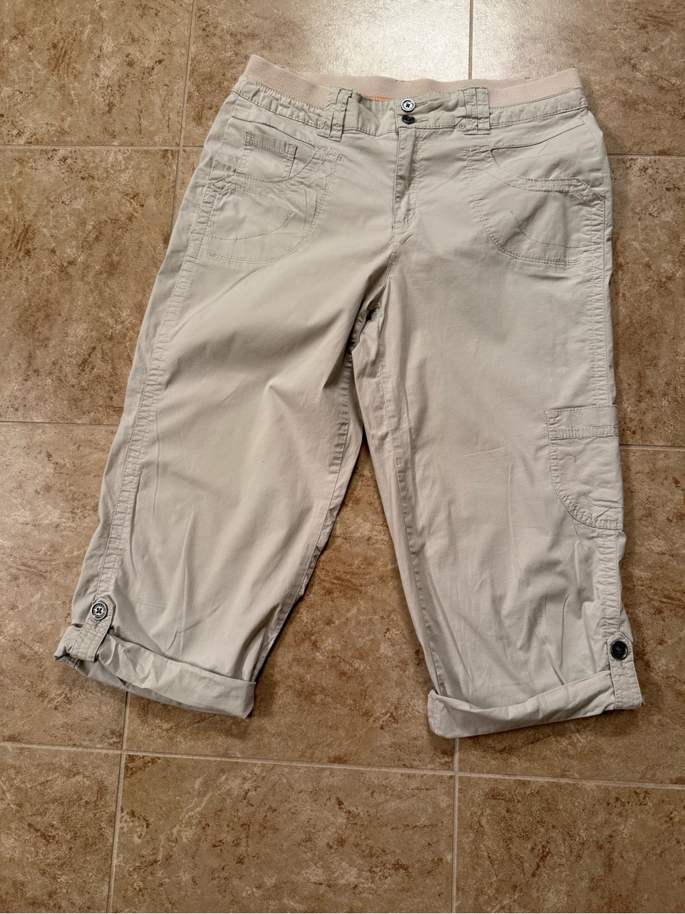 Khakis & Co Beige Roll-Cuff Crop Pants